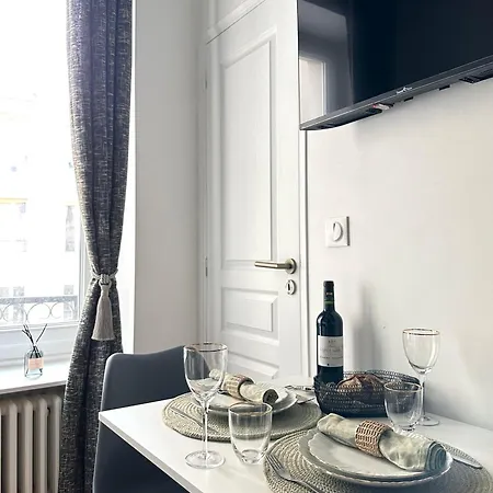 Beautiful Retreat In * Paris
